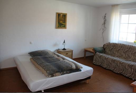 Beschreibung: Beschreibung: Beschreibung: E:\Simmisweiler\Bilder\Innenausstattung\Wohnzimmer OG mit Schlafcouch.jpg
